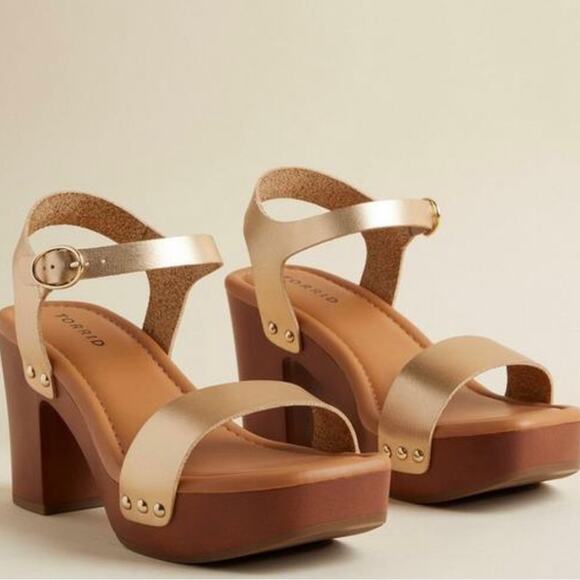 torrid Shoes - Torrid 9.5 WW Square Toe Gold Buckle Ankle Straps w/ Chunky Platform Heel NEW!
